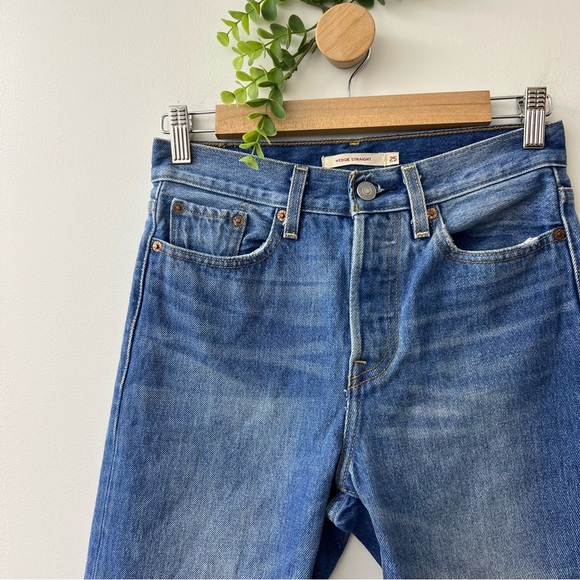 Levi’s Wedgie Straight Frayed Hem Button Fly High Rise Jeans - Picture 3 of 13